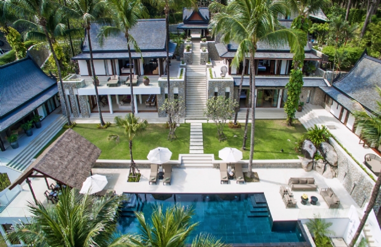 THE VILLA ANALAYA