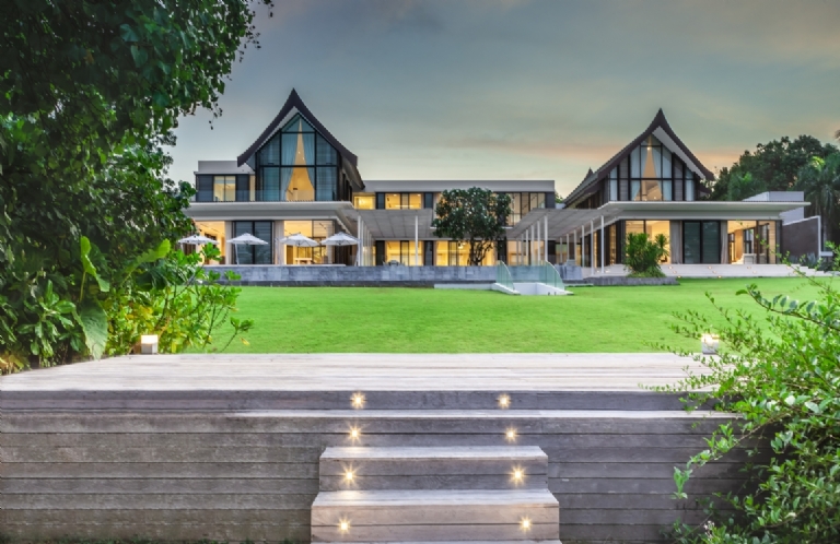 THE VILLA VERAI