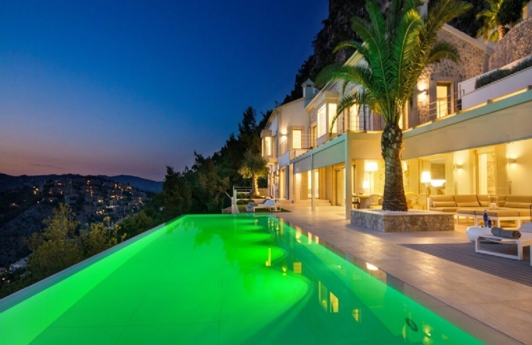 THE VILLA LuxDEL SOL