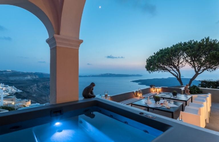 THE VILLA EUMELIA 