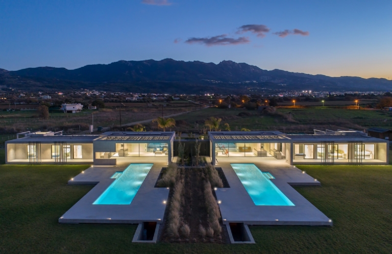 THE VILLA CHARISMA 
